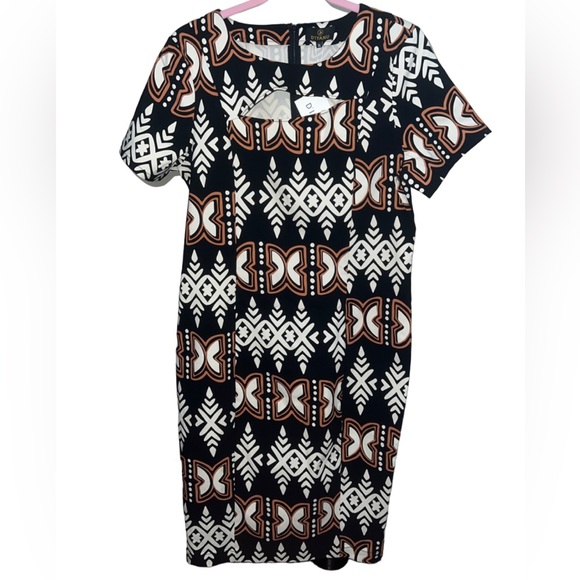 d’iyanu Dresses & Skirts - NWT D’iyanu geometric print stretchy neutral‎ color dress